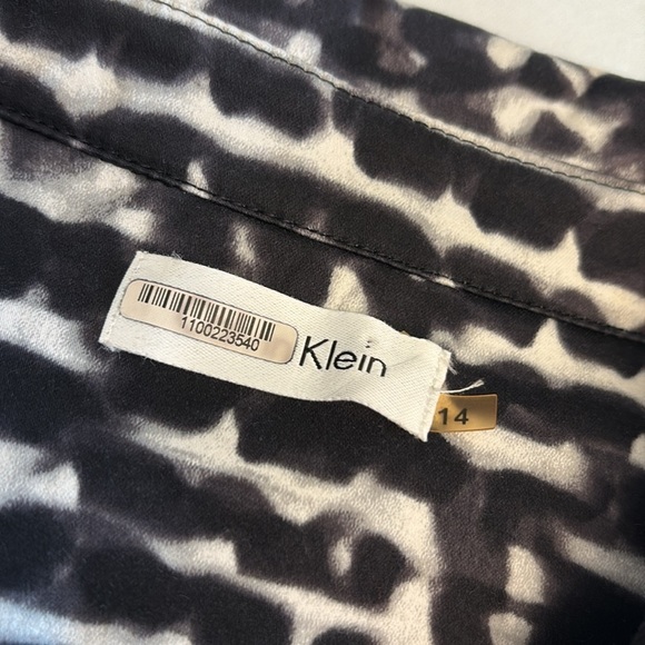 Calvin Klein dress below knee length deep V-neckline sleeveless reptile print 14 - Picture 9 of 11